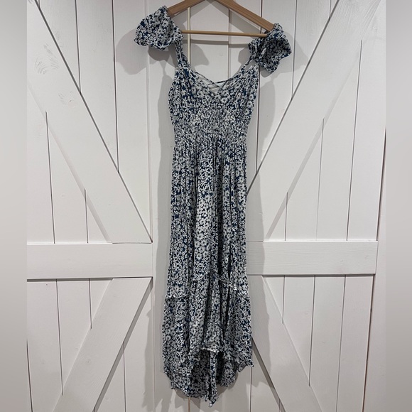 Angie Floral Flutter Sleeve Blue Maxi Dress. Size Small. Peacock. - Picture 2 of 2